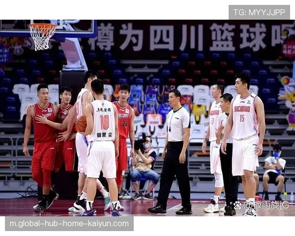 贺希宁定点三分成外线回应点，空间型射手角色补强战术多样性